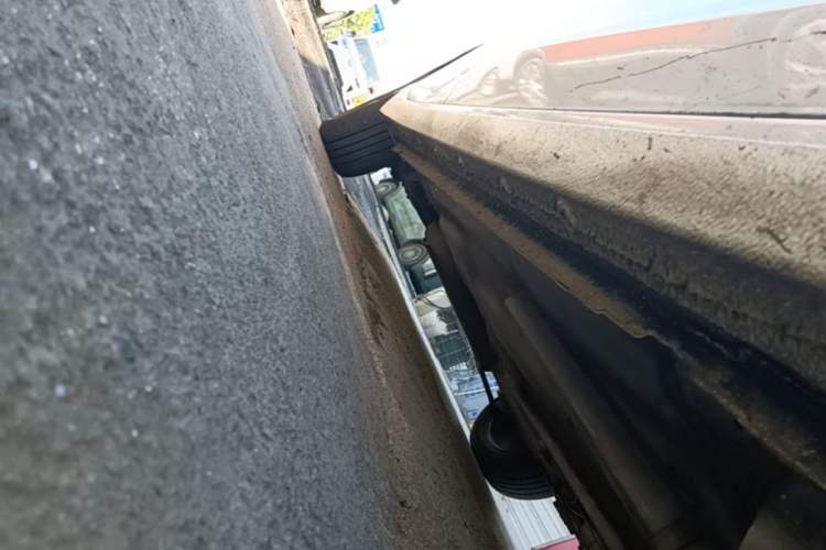 Used Buick Verano 2023 Pro GS Hunter Wind Edition Right Side Sill