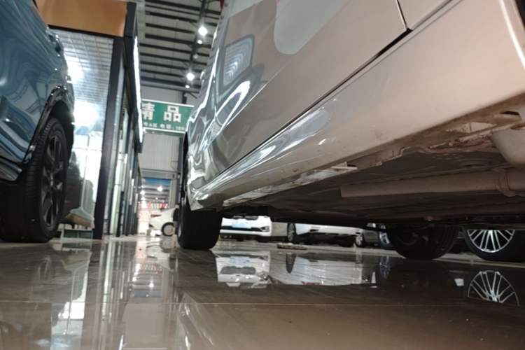 Used Buick Verano 2023 Pro GS Swift Edition Right Side Sill