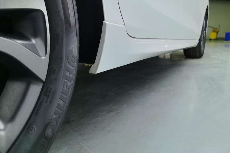 Used Buick Verano 2023 Pro GS Swift Edition Right Side Sill