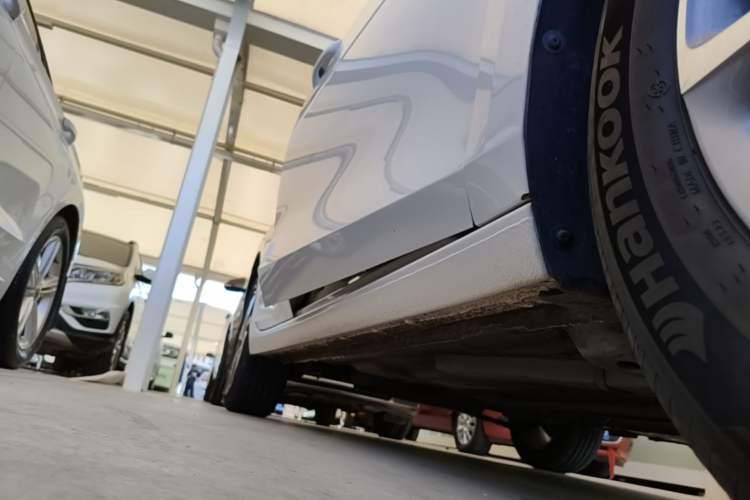 Used Buick Verano 2023 Pro Enjoyment Edition Right Side Sill