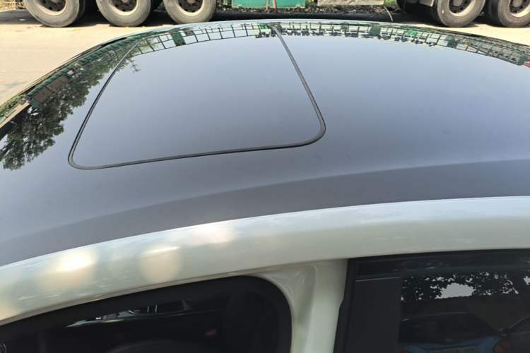 Used Buick Verano 2023 Pro GS Hunter Wind Edition Roof