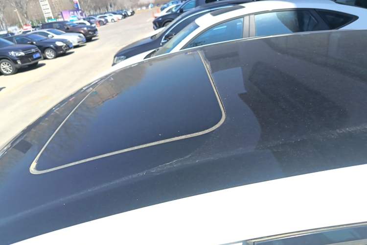 Used Buick Verano 2023 Pro GS Hunter Wind Edition Roof