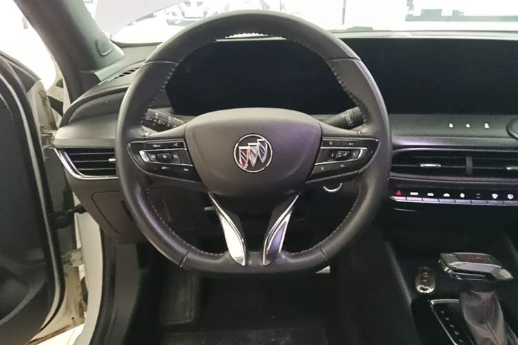 Used Buick Verano 2023 Pro GS Hunter Wind Edition Steering Wheel