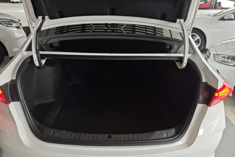 Used Buick Verano 2023 Pro Le Yi Edition Trunk