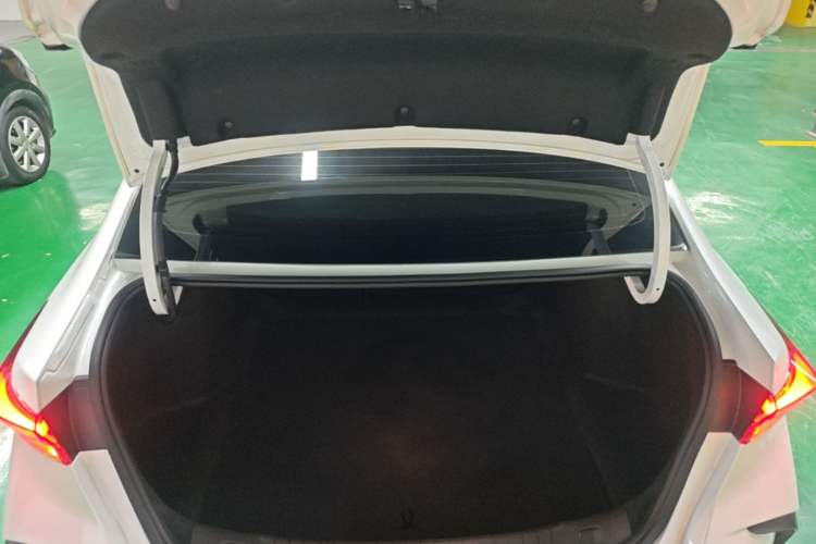 Used Buick Verano 2023 Pro GS Hunter Wind Edition Trunk