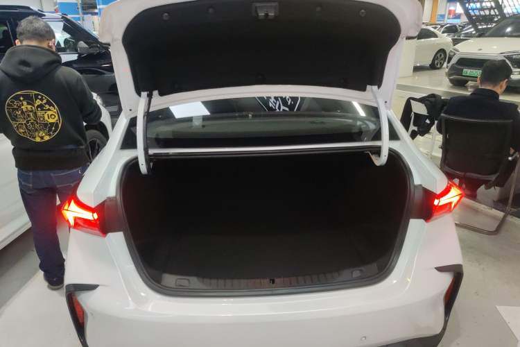 Used Buick Verano 2023 Pro GS Swift Edition Trunk