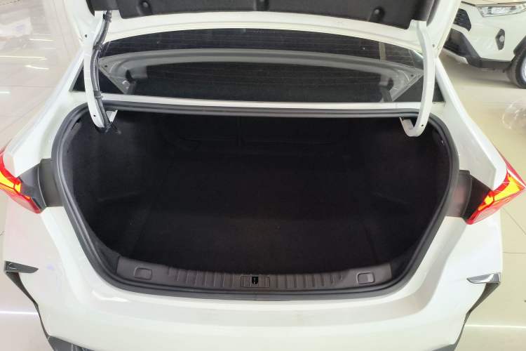 Used Buick Verano 2023 Pro GS Hunter Wind Edition Trunk