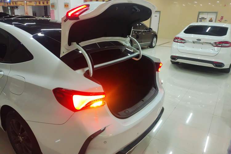 Used Buick Verano 2023 Pro GS Hunter Wind Edition Trunk