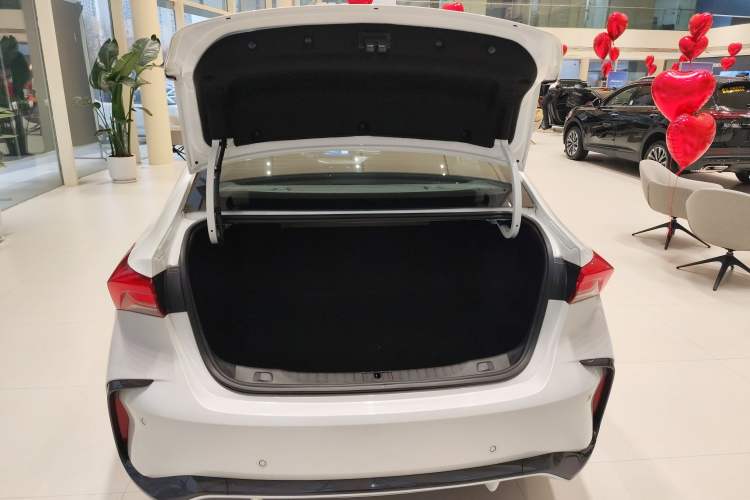 Used Buick Verano 2023 Pro GS Swift Edition Trunk
