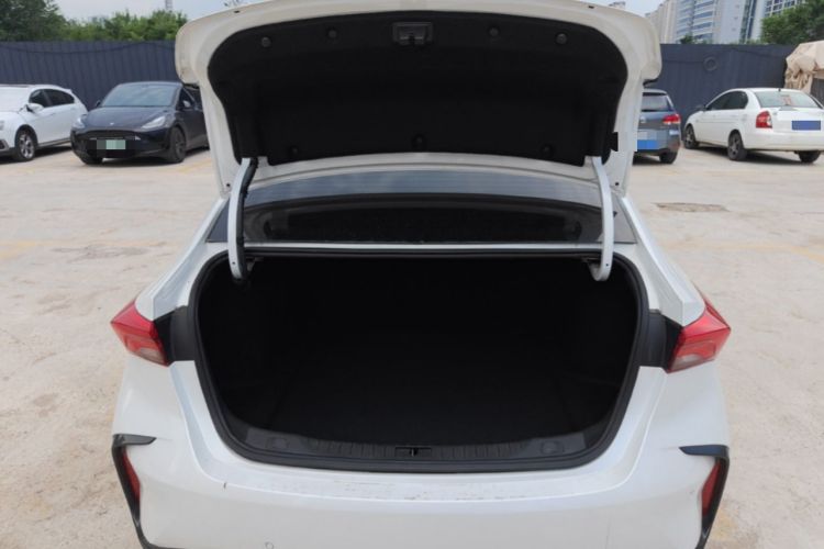Used Buick Verano 2023 Pro GS Hunter Wind Edition Trunk