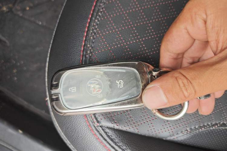 Used Buick Verano 2023 Pro GS Hunter Wind Edition Vehicle Key