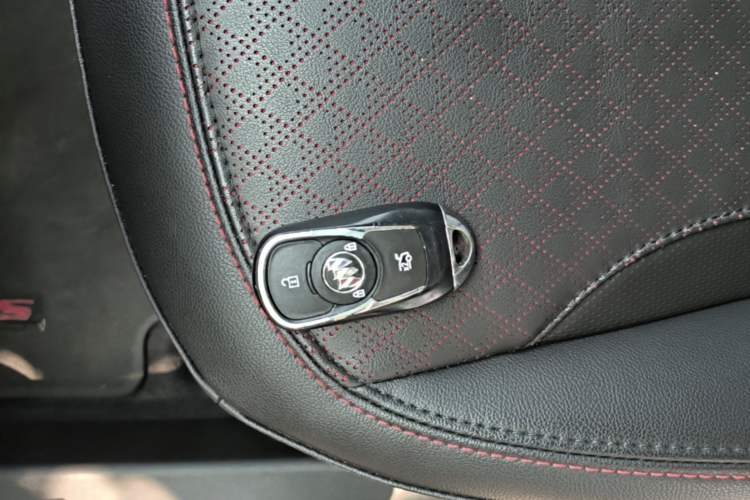 Used Buick Verano 2023 Pro GS Hunter Wind Edition Vehicle Key