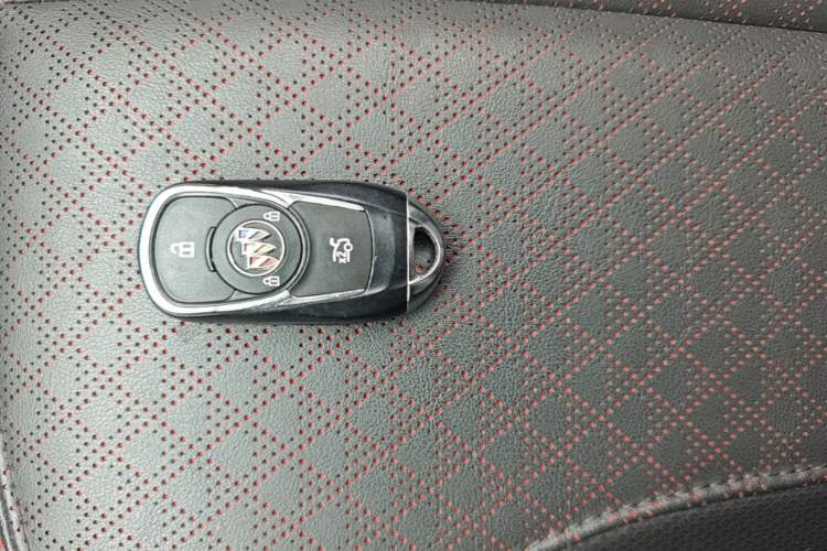 Used Buick Verano 2023 Pro GS Hunter Wind Edition Vehicle Key