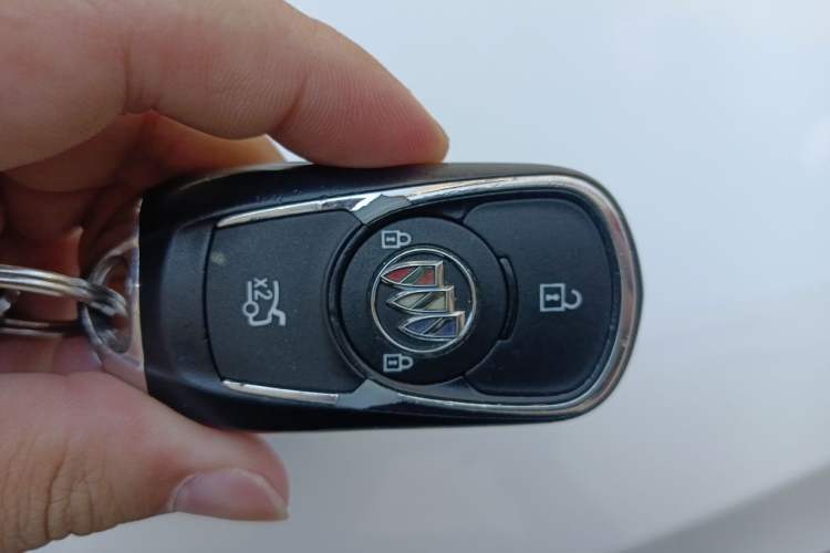 Used Buick Verano 2023 Pro GS Hunter Wind Edition Vehicle Key