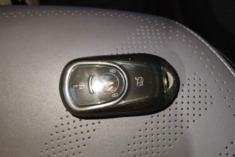 Used Buick Verano 2023 Pro GS Hunter Wind Edition Vehicle Key