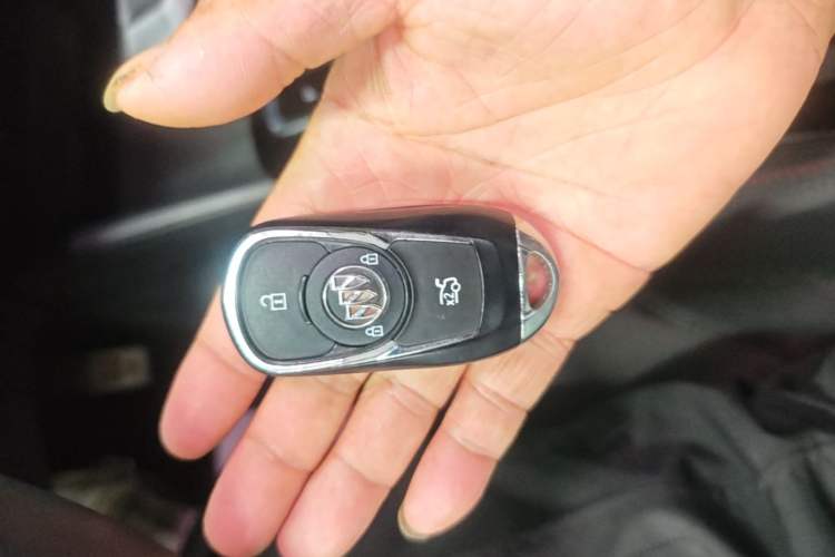 Used Buick Verano 2023 Pro GS Hunter Wind Edition Vehicle Key