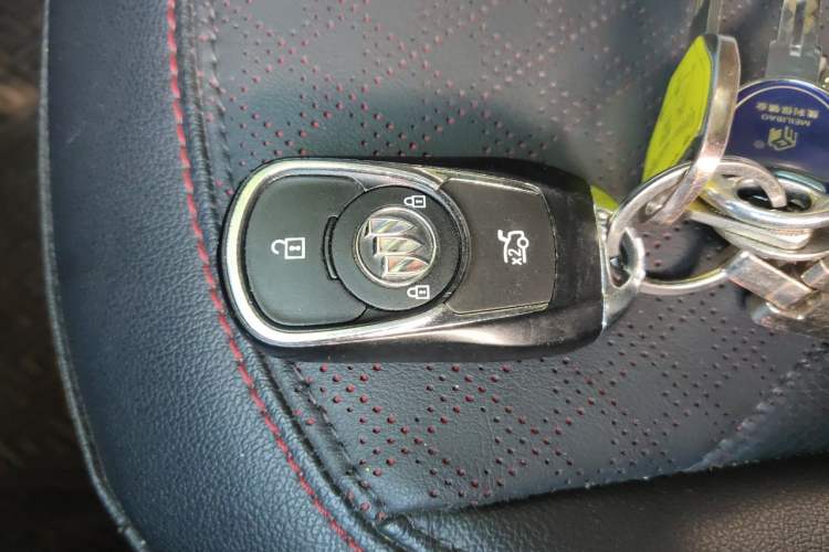 Used Buick Verano 2023 Pro GS Hunter Wind Edition Vehicle Key