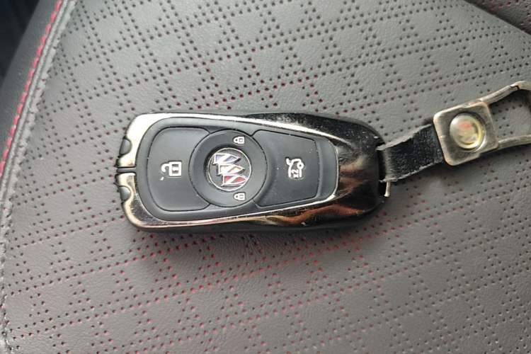 Used Buick Verano 2023 Pro GS Hunter Wind Edition Vehicle Key