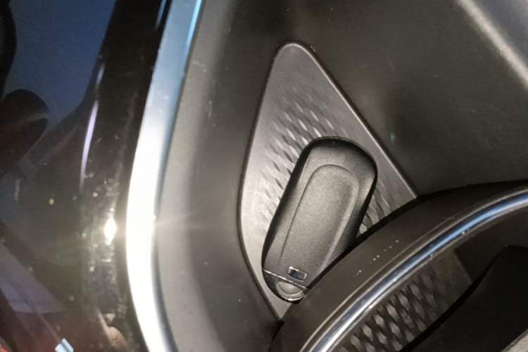 Used Buick Verano 2023 Pro GS Hunter Wind Edition Vehicle Key