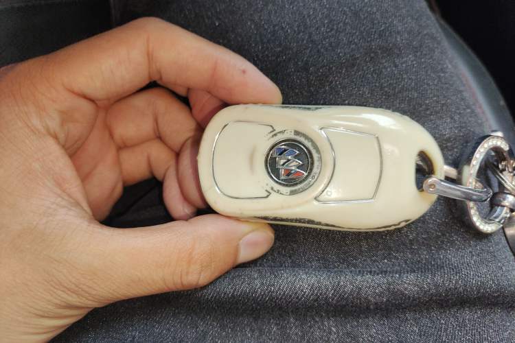 Used Buick Verano 2023 Pro GS Hunter Wind Edition Vehicle Key