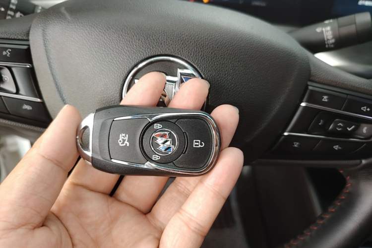 Used Buick Verano 2023 Pro GS Hunter Wind Edition Vehicle Key