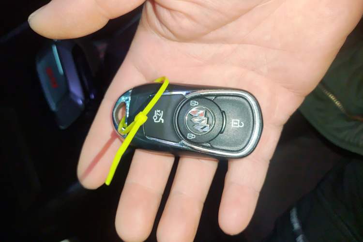 Used Buick Verano 2023 Pro GS Hunter Wind Edition Vehicle Key