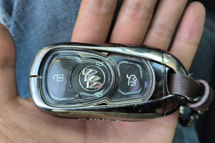 Used Buick Verano 2023 Pro GS Hunter Wind Edition Vehicle Key