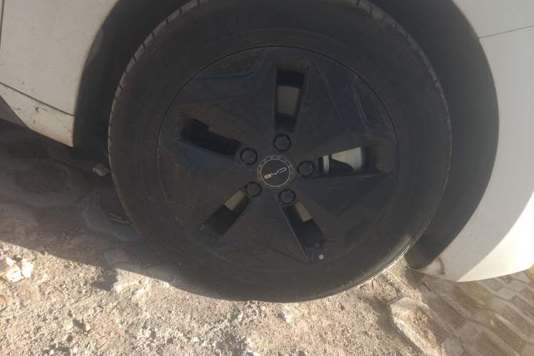 Used BYD D1 2023 Beyond Edition Right Front Wheel Hub