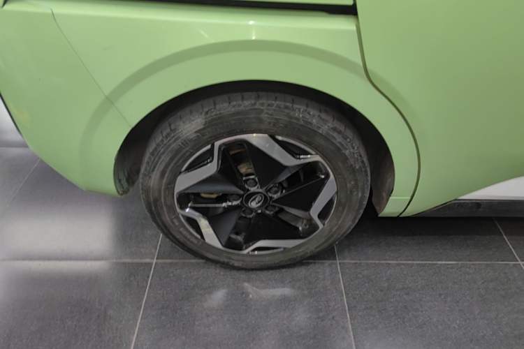 Used BYD D1 2021 Leading Edition Right Rear Wheel Hub