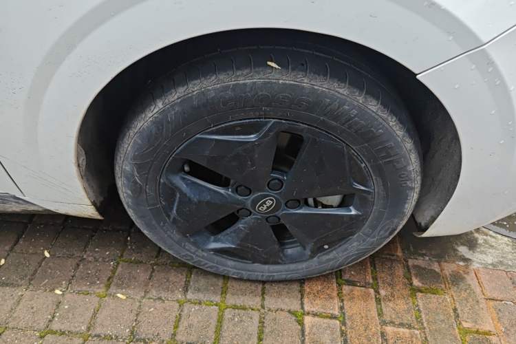 Used BYD D1 2022 Standard Edition Right Front Wheel Hub
