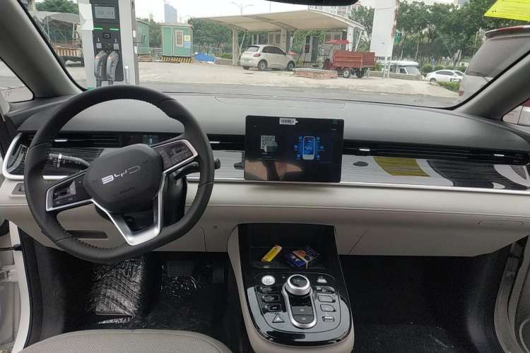 Used BYD D1 2023 Beyond Edition Center Console