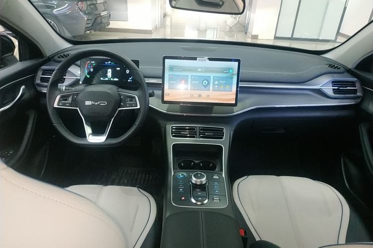 Used BYD Destroyer 05 2024 HONOR Edition DM-i 55KM Luxury Model Interior 2