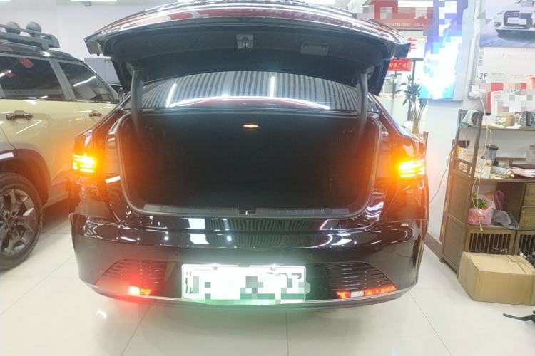 Used BYD Destroyer 05 2024 HONOR Edition DM-i 55KM Luxury Model Trunk