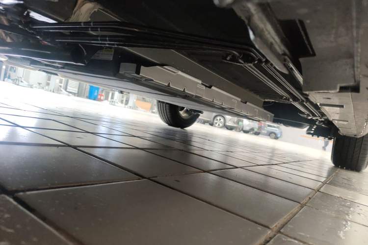 Used BYD Destroyer 05 2024 HONOR Edition DM-i 55KM Luxury Model Chassis Front Left