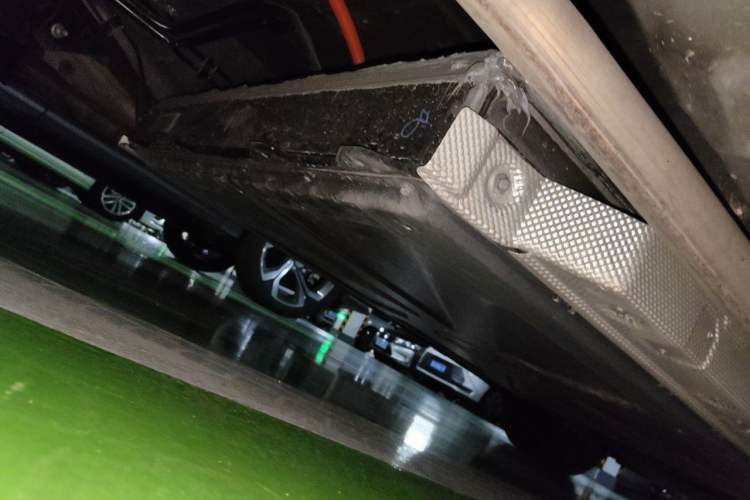 Used BYD Destroyer 05 2022 DM-i 120KM Prestige Model Chassis Rear Right