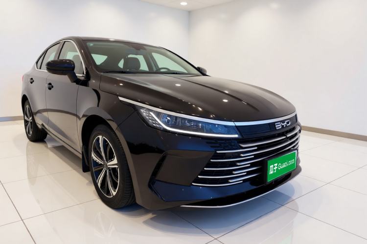 Used BYD Destroyer 05 2022 DM-i 120KM Prestige Model Front Right 45 Deg