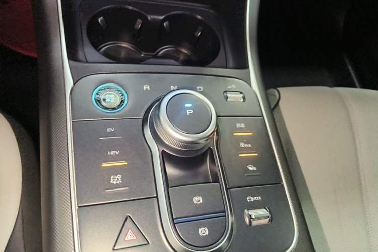 Used BYD Destroyer 05 2022 DM-i 55KM Comfort Model Gear Lever