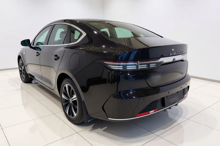 Used BYD Destroyer 05 2022 DM-i 120KM Prestige Model Rear Left 45 Deg