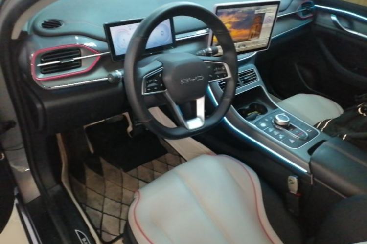 Used BYD Destroyer 05 2022 DM-i 55KM Luxury Model Center Console