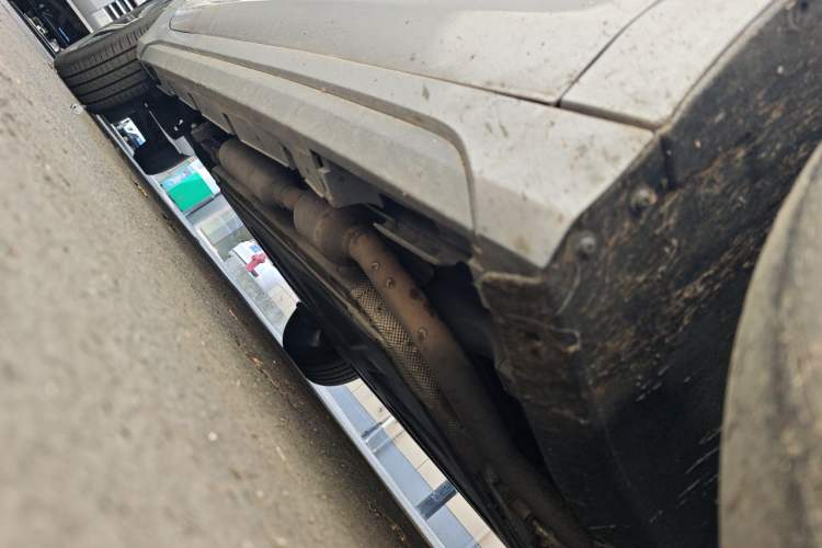 Used BYD Destroyer 05 2022 DM-i 120KM Flagship Model Chassis Front Right