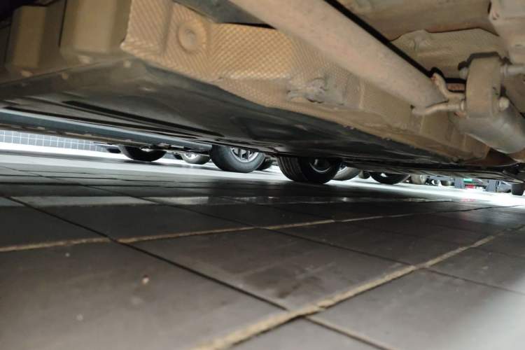 Used BYD Destroyer 05 2022 DM-i 120KM Flagship Model Chassis Rear Right