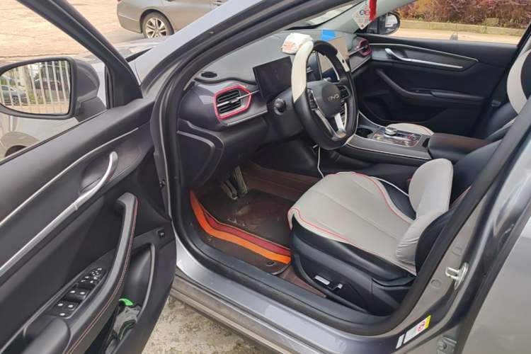Used BYD Destroyer 05 2022 DM-i 55KM Luxury Model Driver Seat