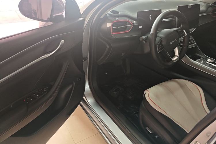 Used BYD Destroyer 05 2022 DM-i 55KM Luxury Model Driver Seat