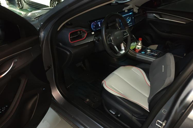 Used BYD Destroyer 05 2022 DM-i 120KM Prestige Model Driver Seat