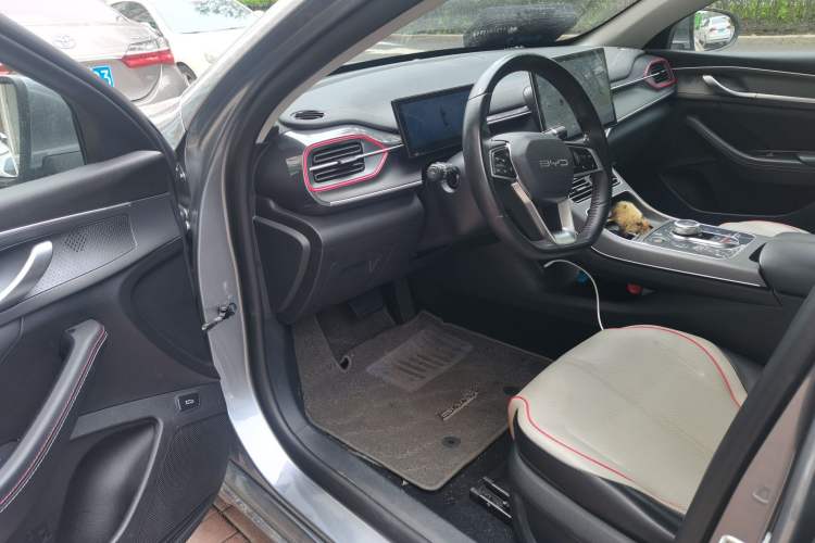 Used BYD Destroyer 05 2022 DM-i 120KM Prestige Model Driver Seat
