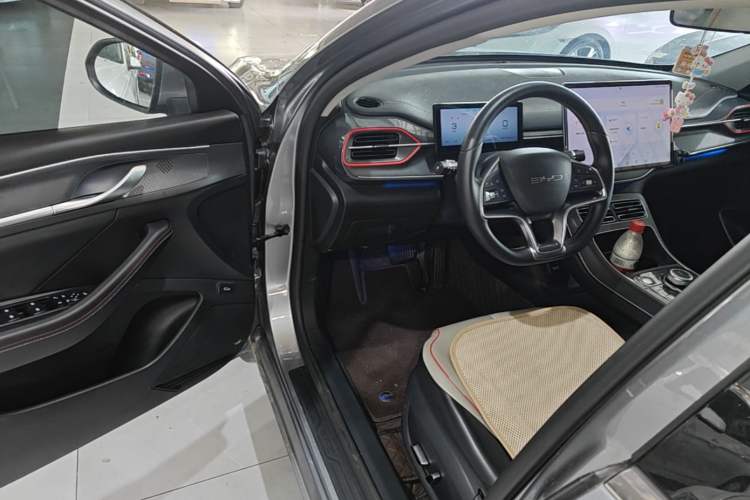 Used BYD Destroyer 05 2022 DM-i 120KM Flagship Model Driver Seat