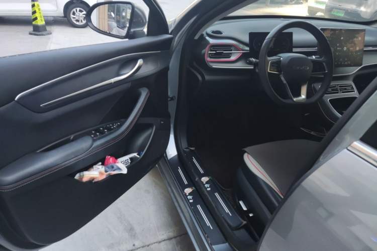 Used BYD Destroyer 05 2022 DM-i 120KM Prestige Model Driver Seat