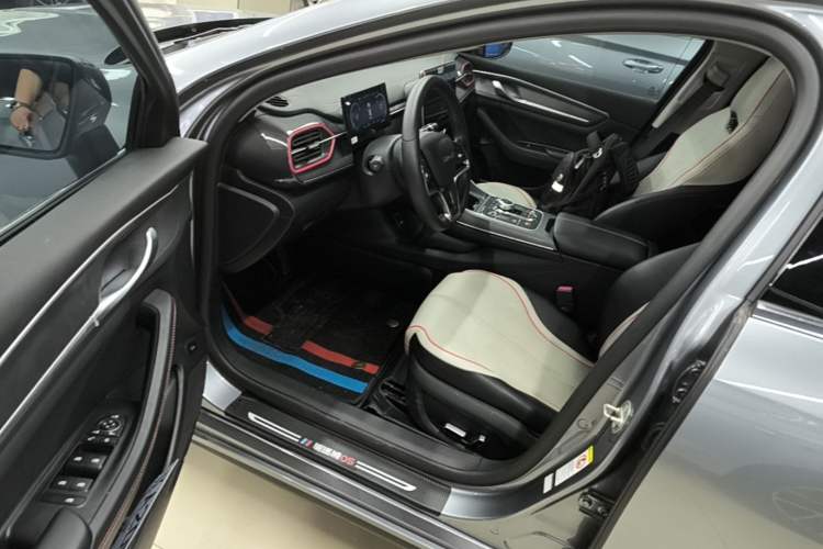 Used BYD Destroyer 05 2022 DM-i 55KM Prestige Model Driver Seat