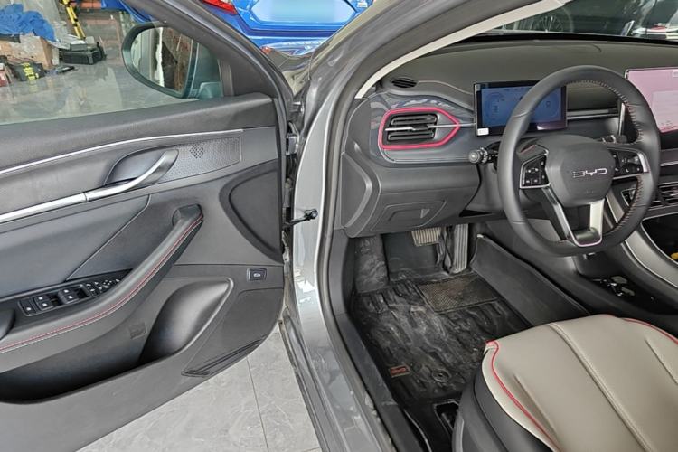 Used BYD Destroyer 05 2022 DM-i 55KM Luxury Model Driver Seat