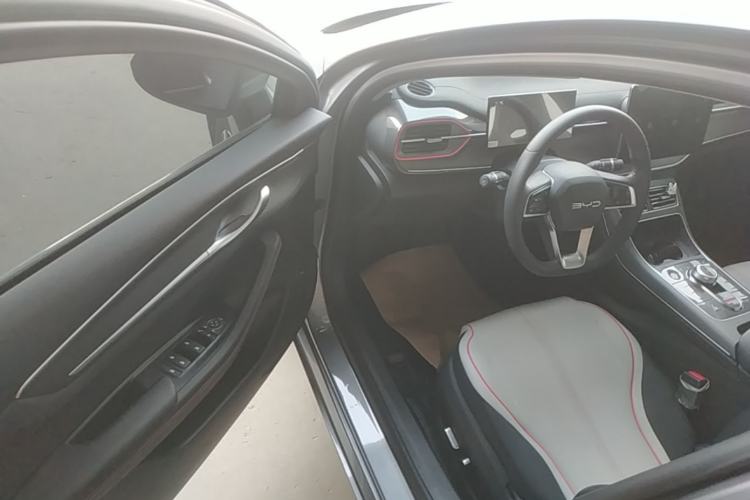 Used BYD Destroyer 05 2022 DM-i 55KM Luxury Model Driver Seat